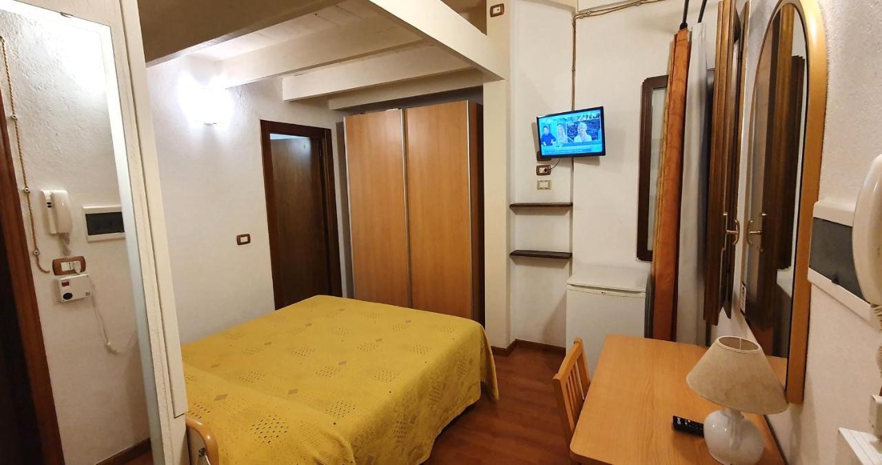 B&B Viaprimaldo Camere Otranto Exterior photo