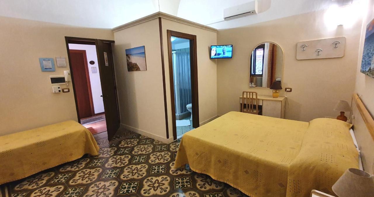 B&B Viaprimaldo Camere Otranto Exterior photo