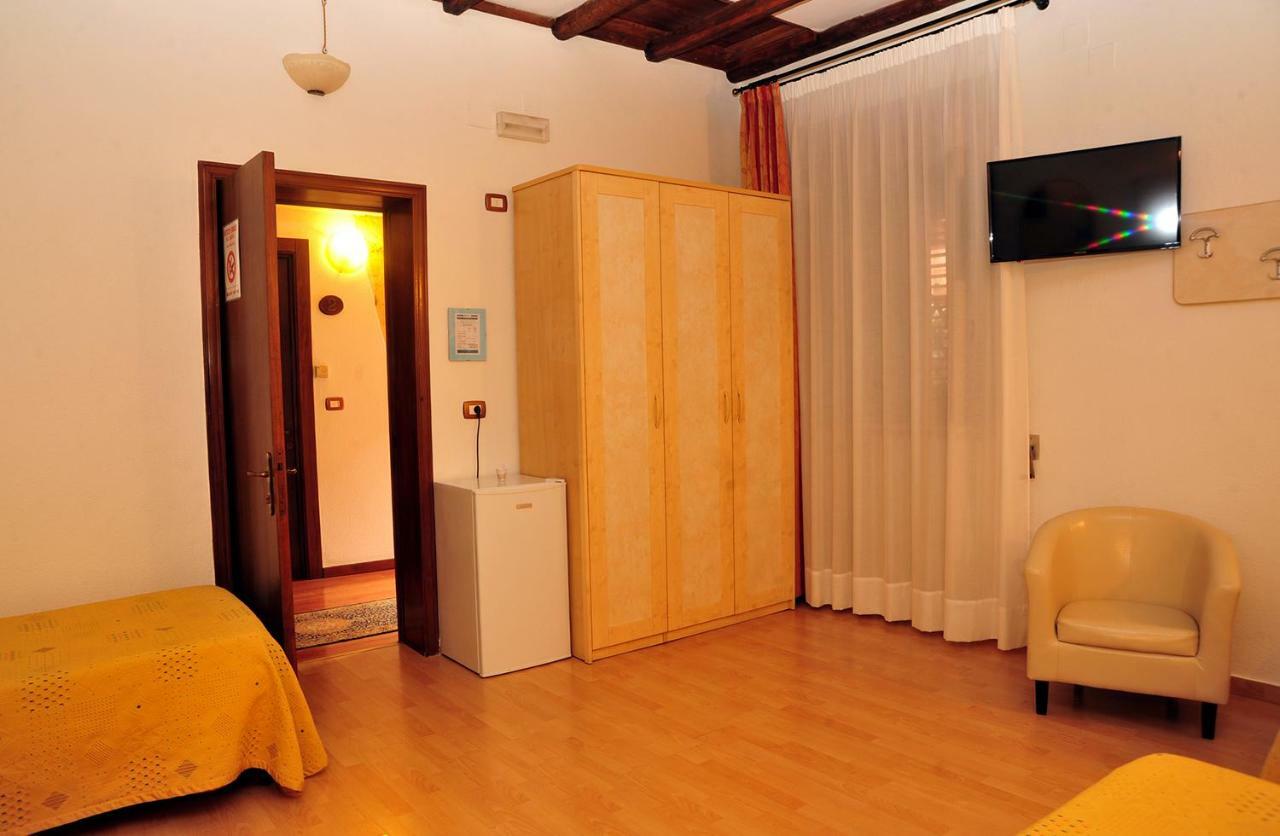 B&B Viaprimaldo Camere Otranto Exterior photo